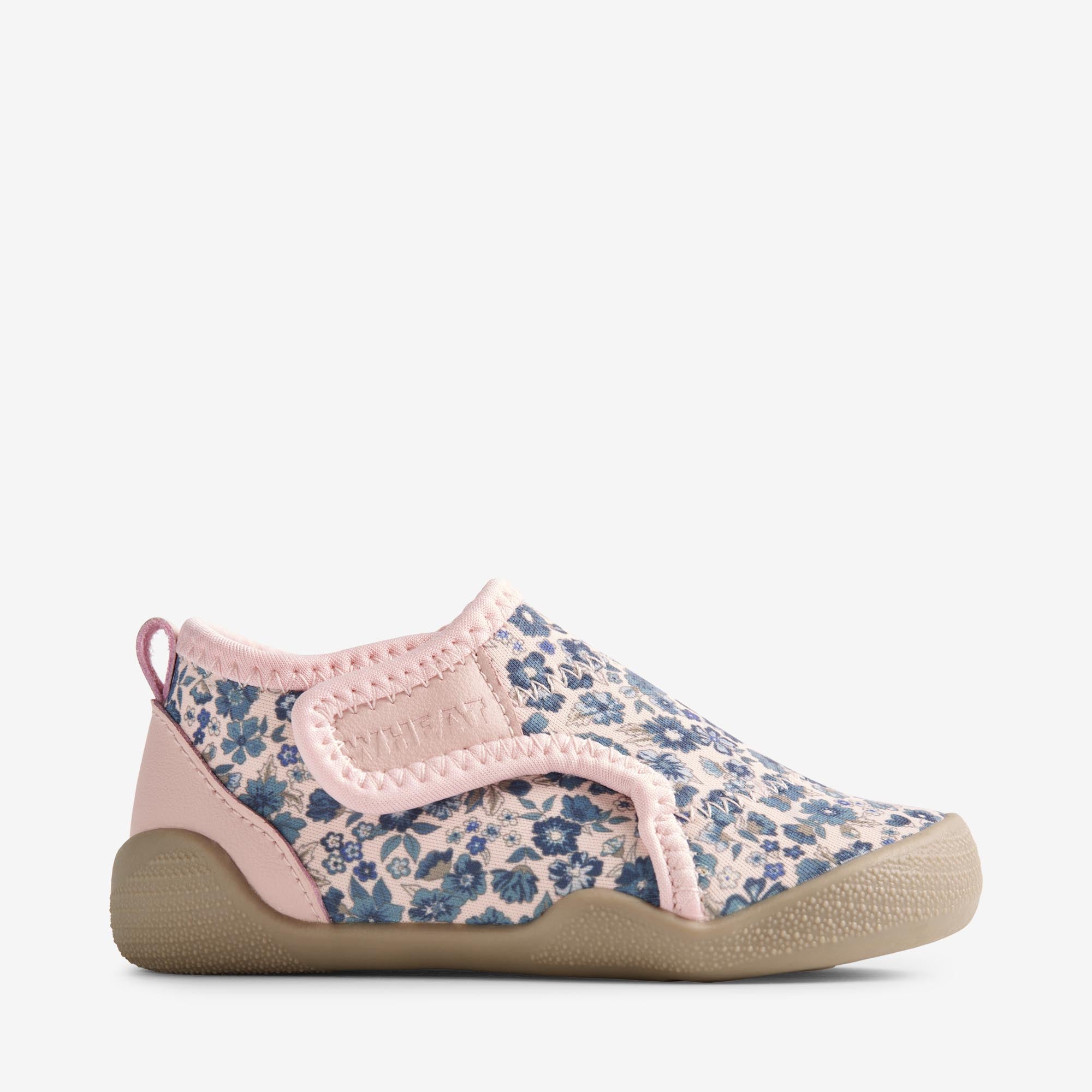 wheat-footwear-beach-shoe-shawn-badeschuhe-blue-blumen image 3
