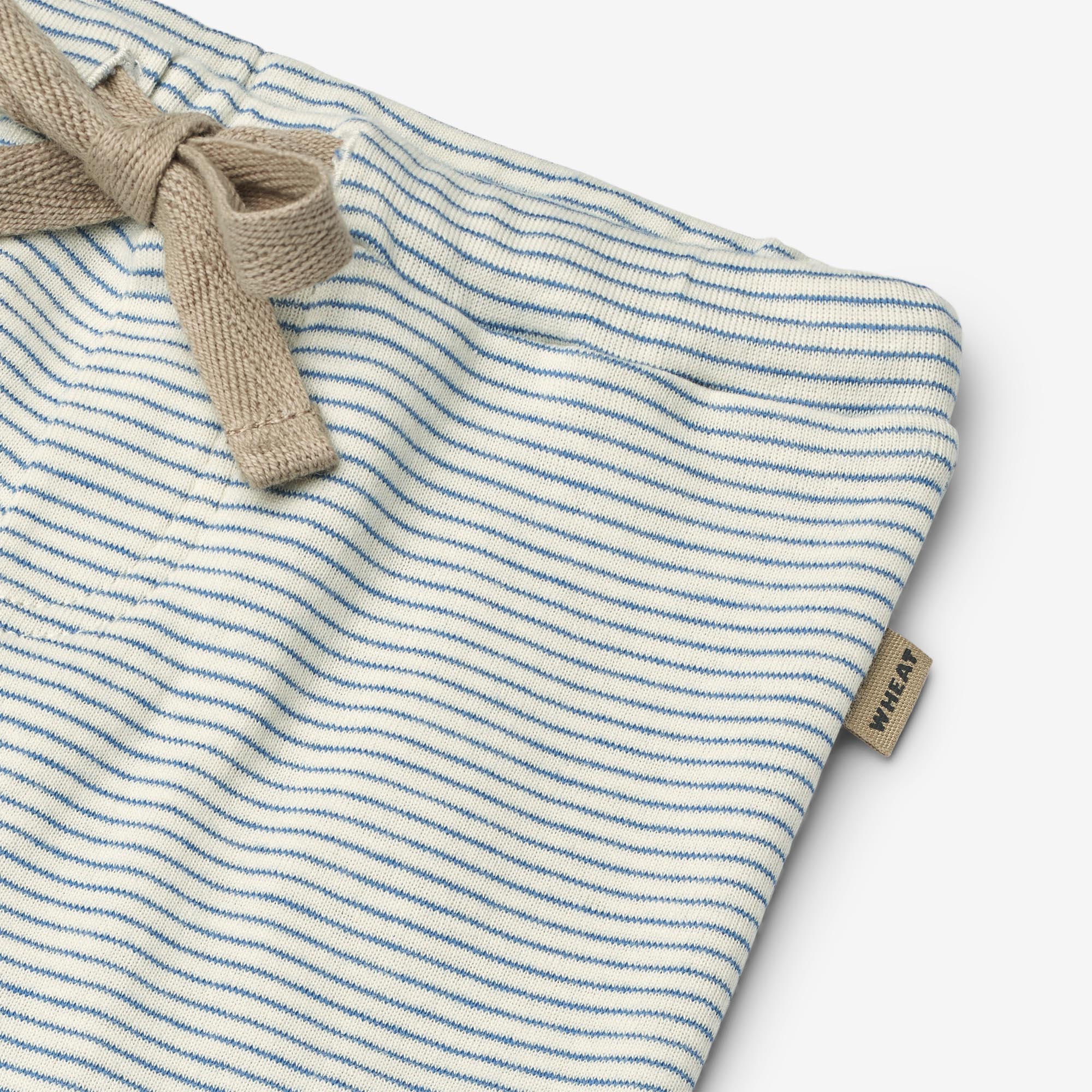 wheat-manfred-jerseyhose-baby-blau-gestreift-bio-baumwolle image 3