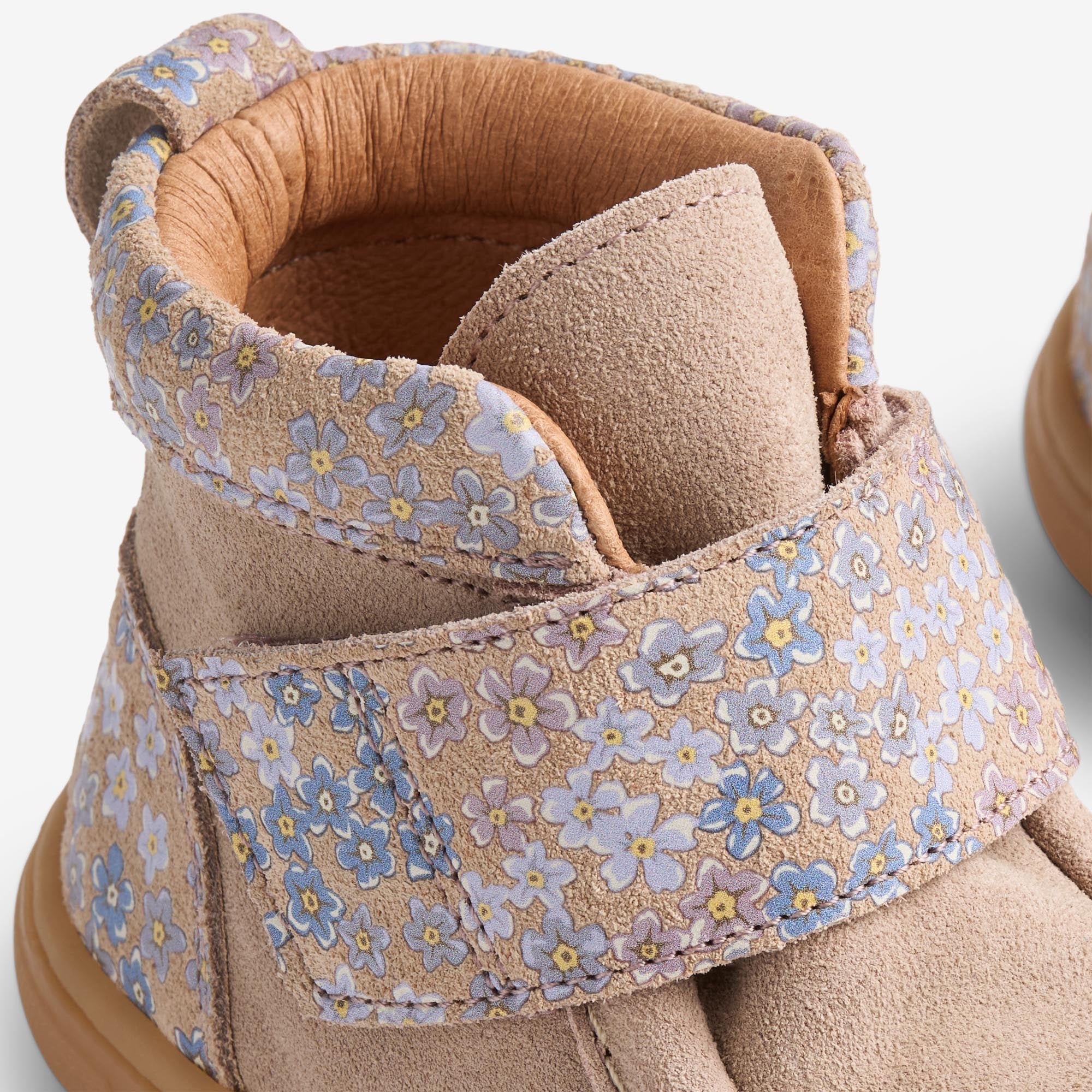 wheat-obi-bootie-powder-blue-flowers-barfu-19-30 image 4