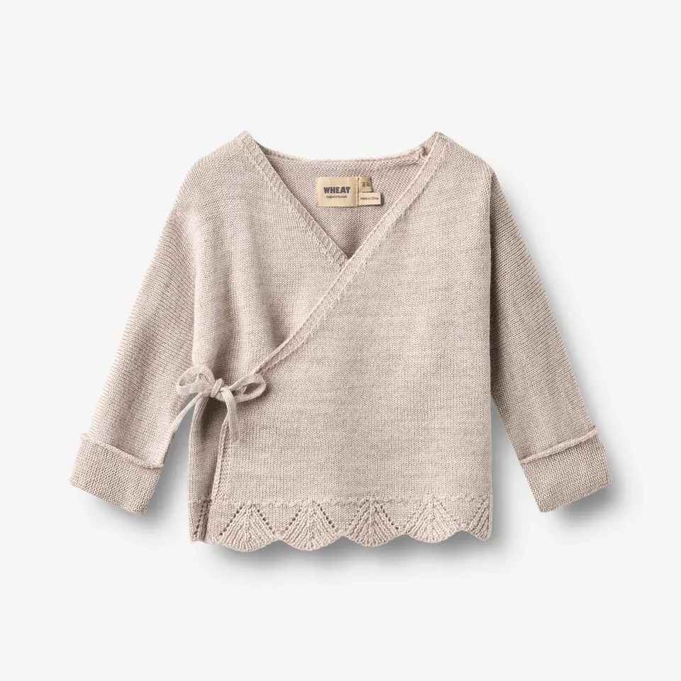 wheat-cleo-lace-wickelcardigan-baby-merinowolle-pale-lilac image 1