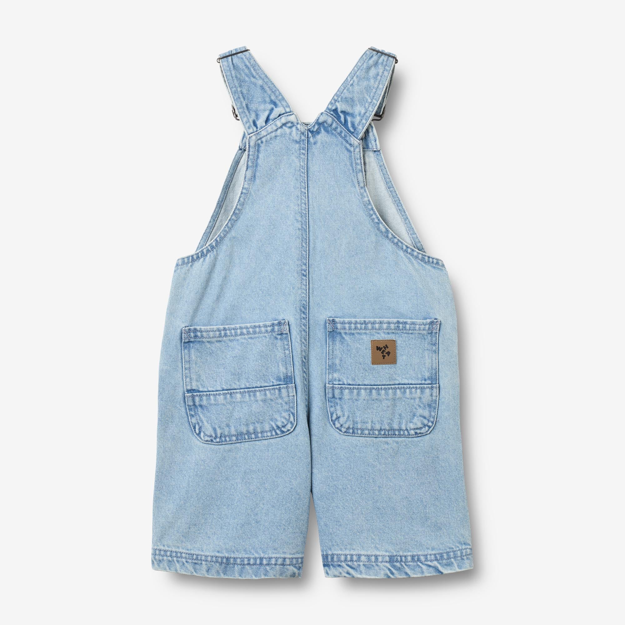 wheat-lykke-kurze-latzhose-hellblau-denim-bio image 8