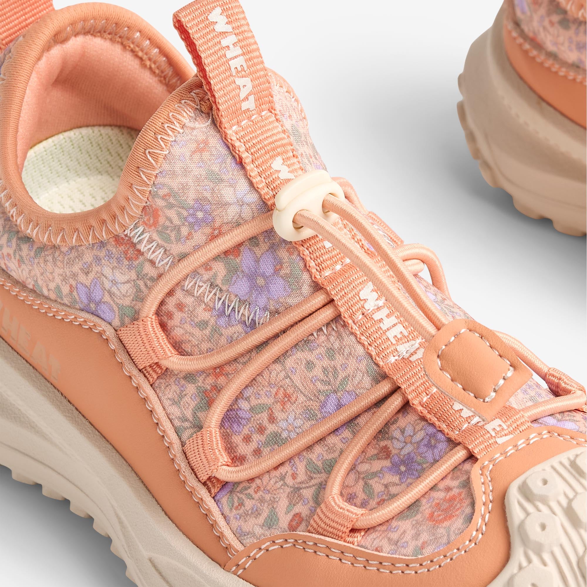 wheat-billie-sneaker-rose-sorbet-flowers-blumen image 5