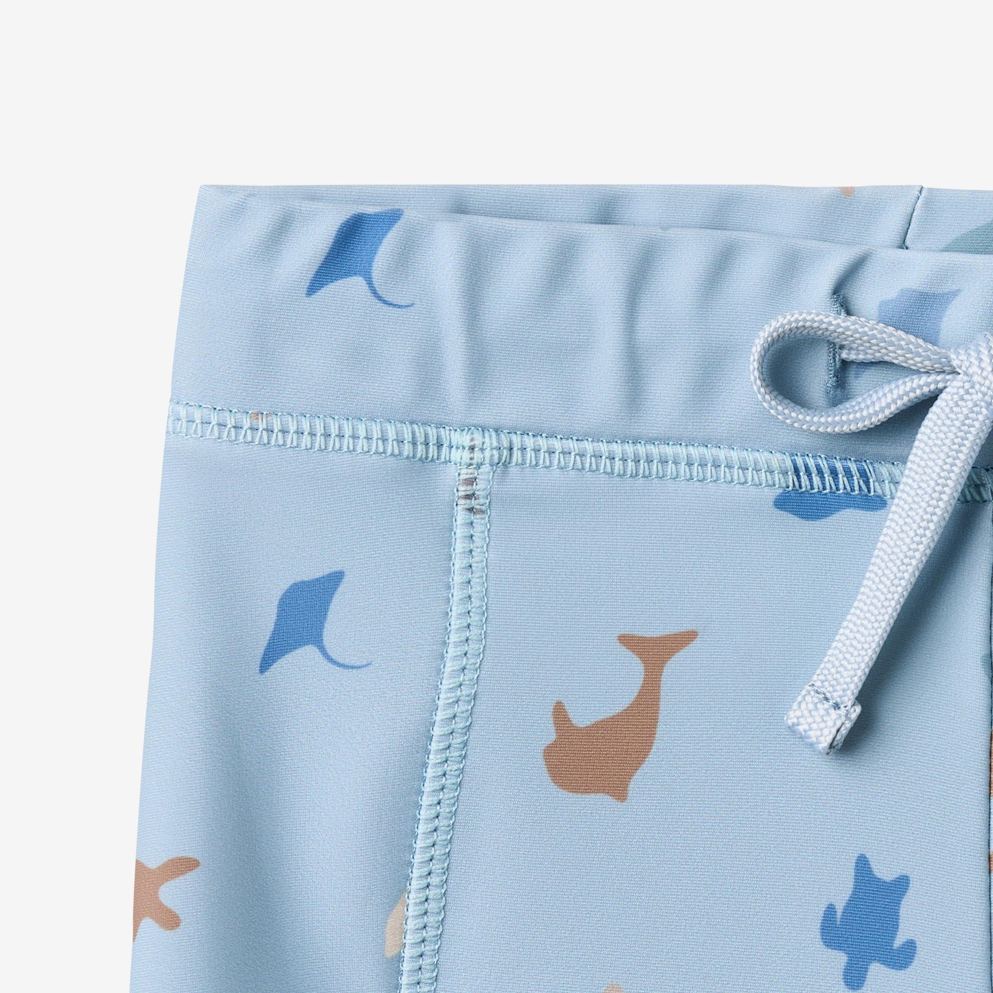 wheat-clothing-ulrik-badeshorts-soft-blue-sea-life-uv-recycled image 4