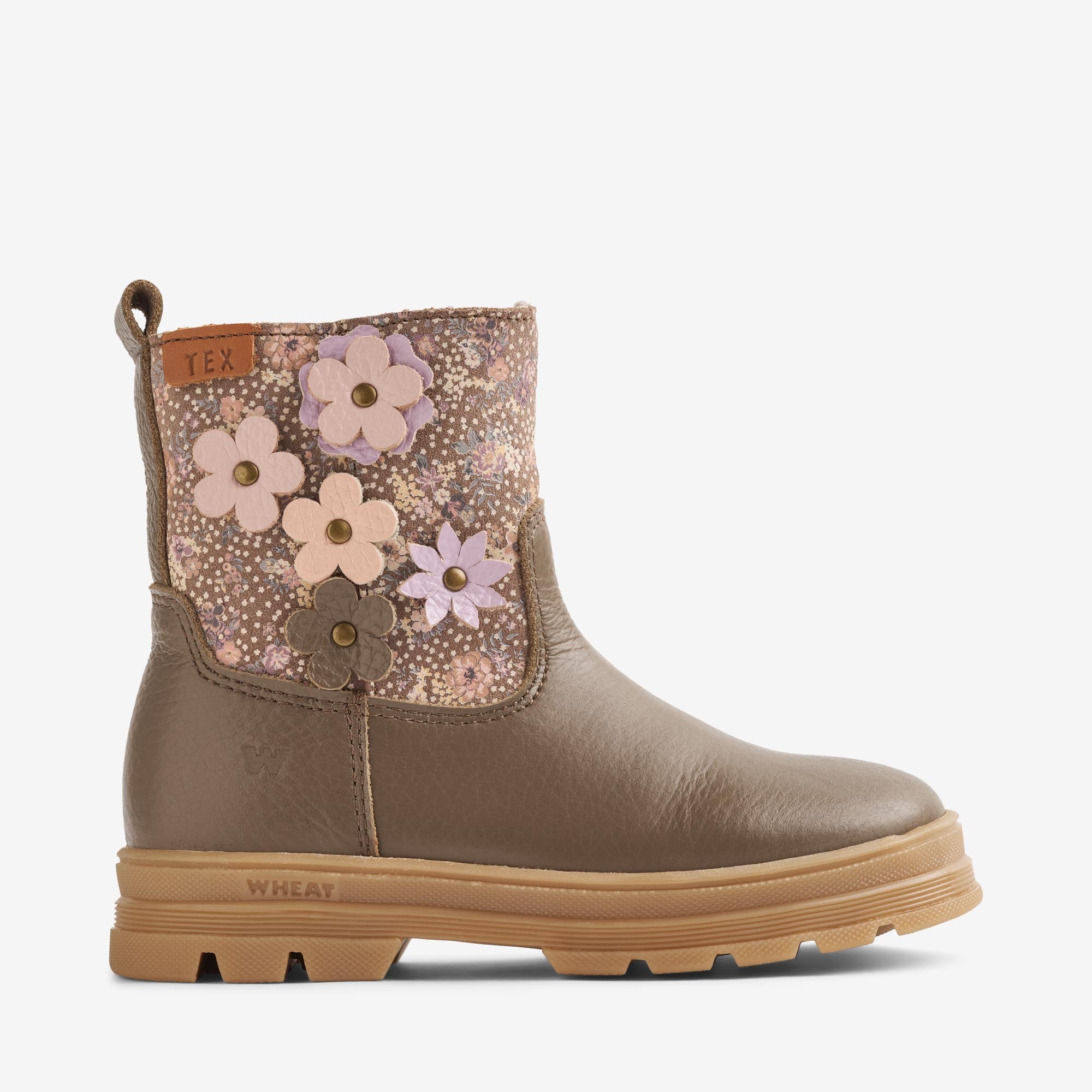 wheat-carmen-tex-winterboot-dry-wood-snow-flowers image 3