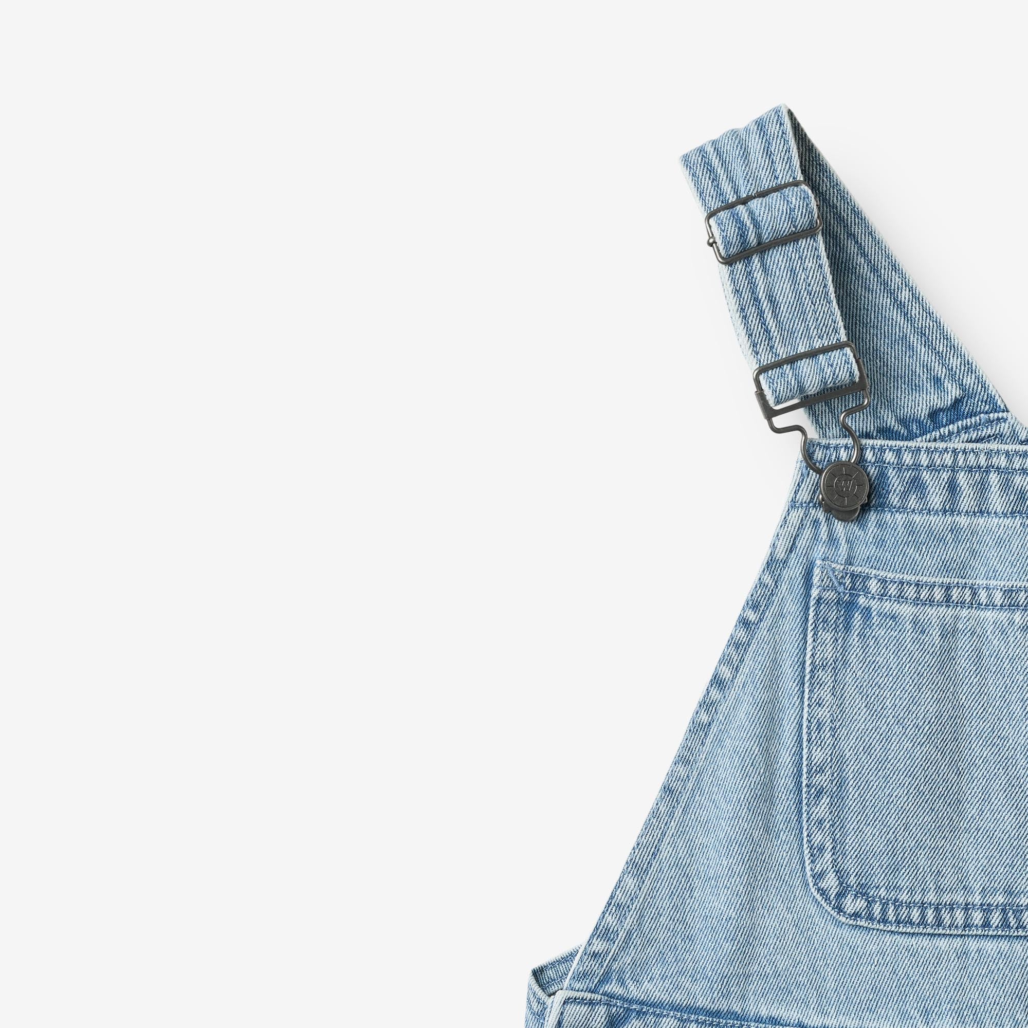 wheat-lykke-kurze-latzhose-hellblau-denim-bio image 5