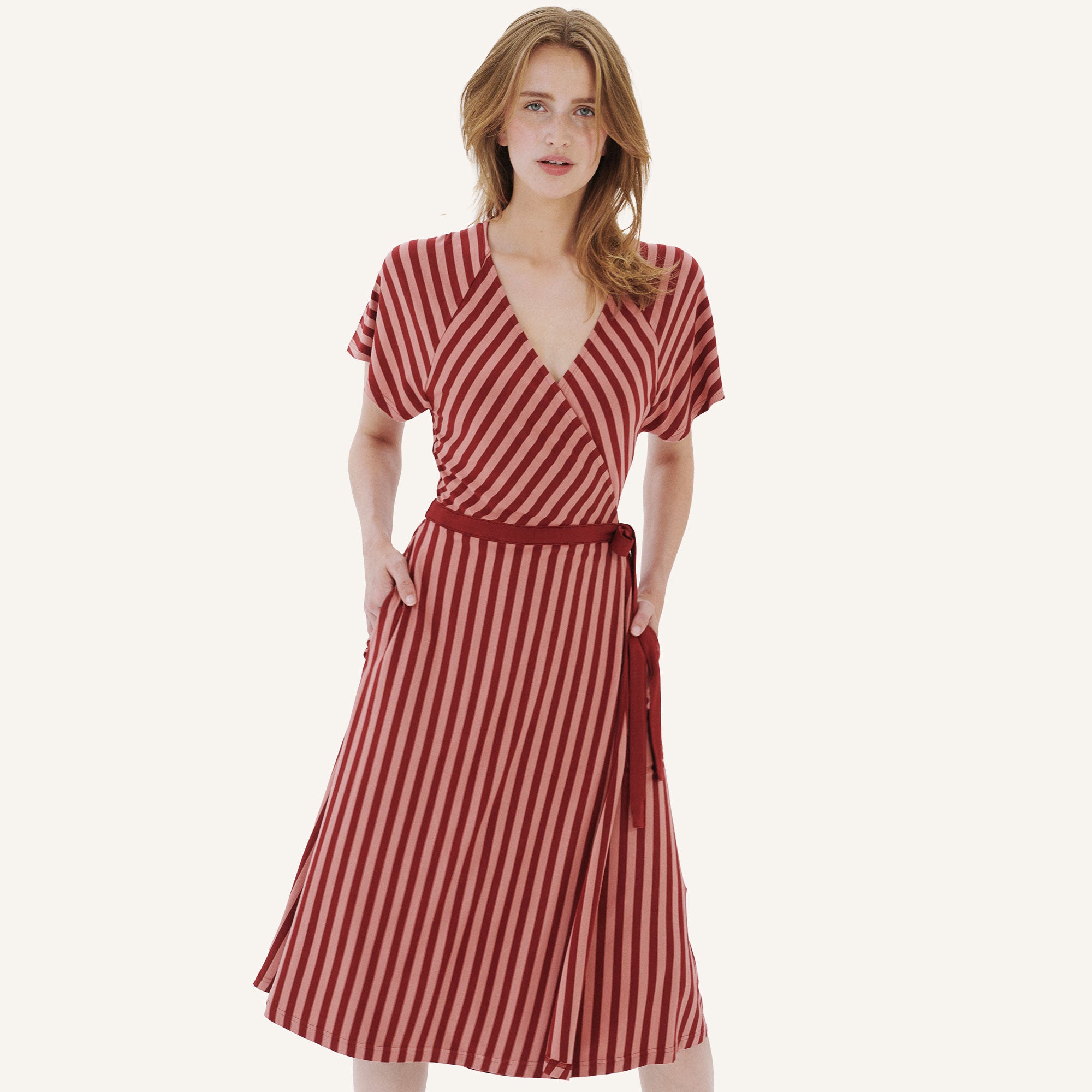 finkid-husky-maja-wickelkleid-cranberry-terra-cotta-viskose image 7
