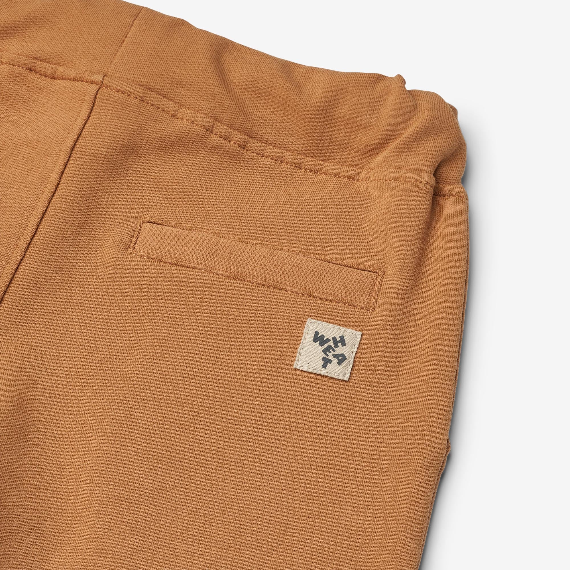 wheat-manfred-sweatshorts-almond-bio-baumwolle image 3