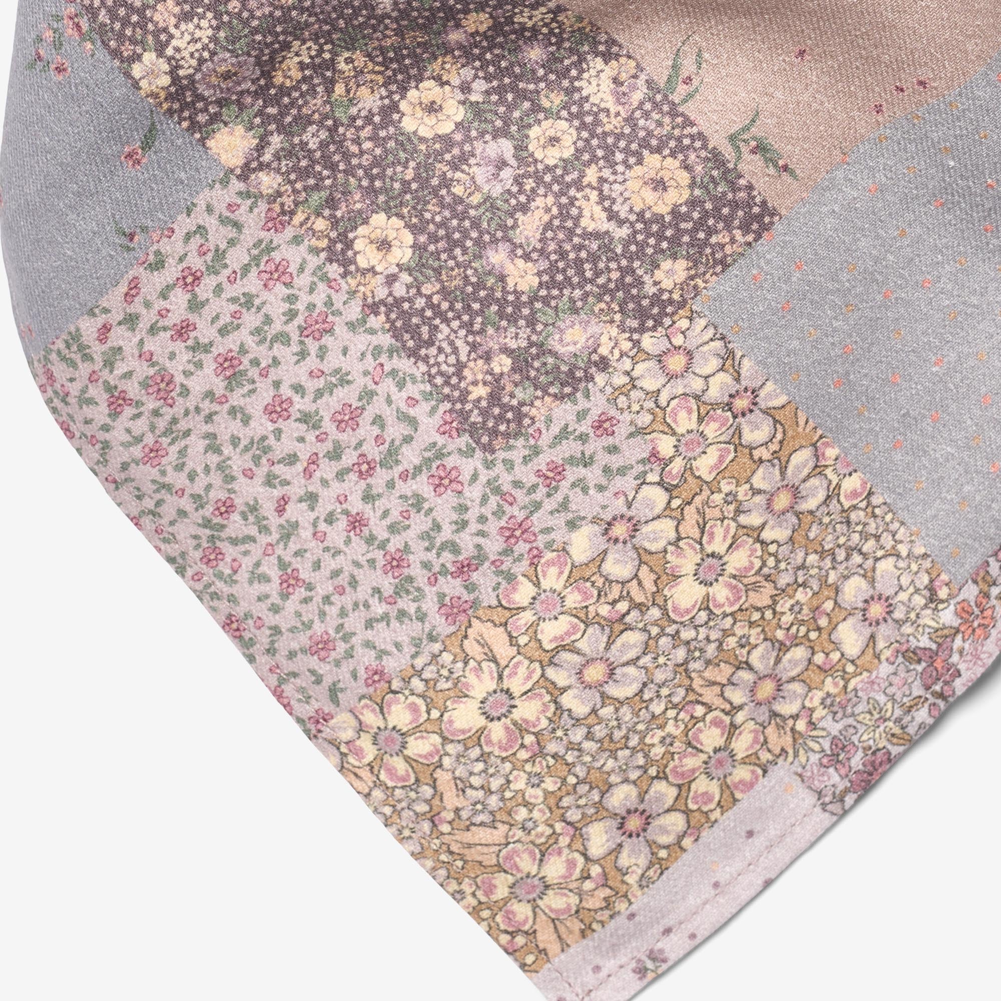 wheat-bandana-marlow-patchwork-flowers-tuch-bio image 6