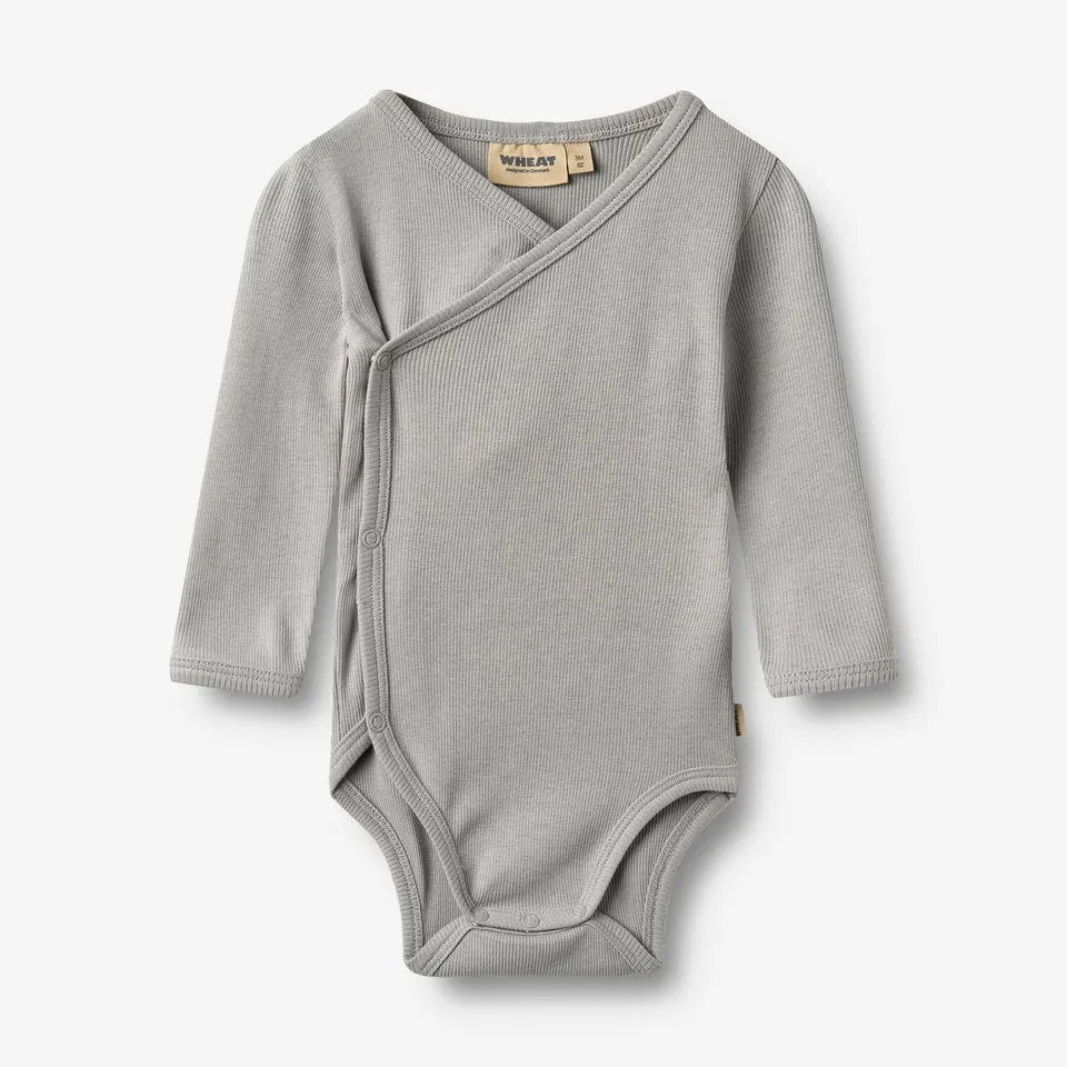wheat-pil-wickelbody-slightly-blue-baby-body-bio-baumwolle image 1