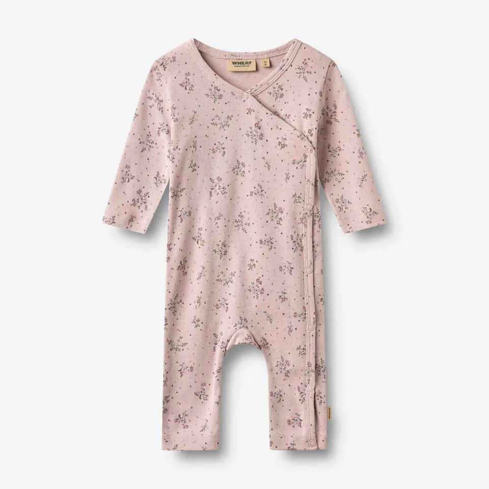 wheat-clothing-everest-wickelbody-lilac-flowers-bio-baumwolle image 1