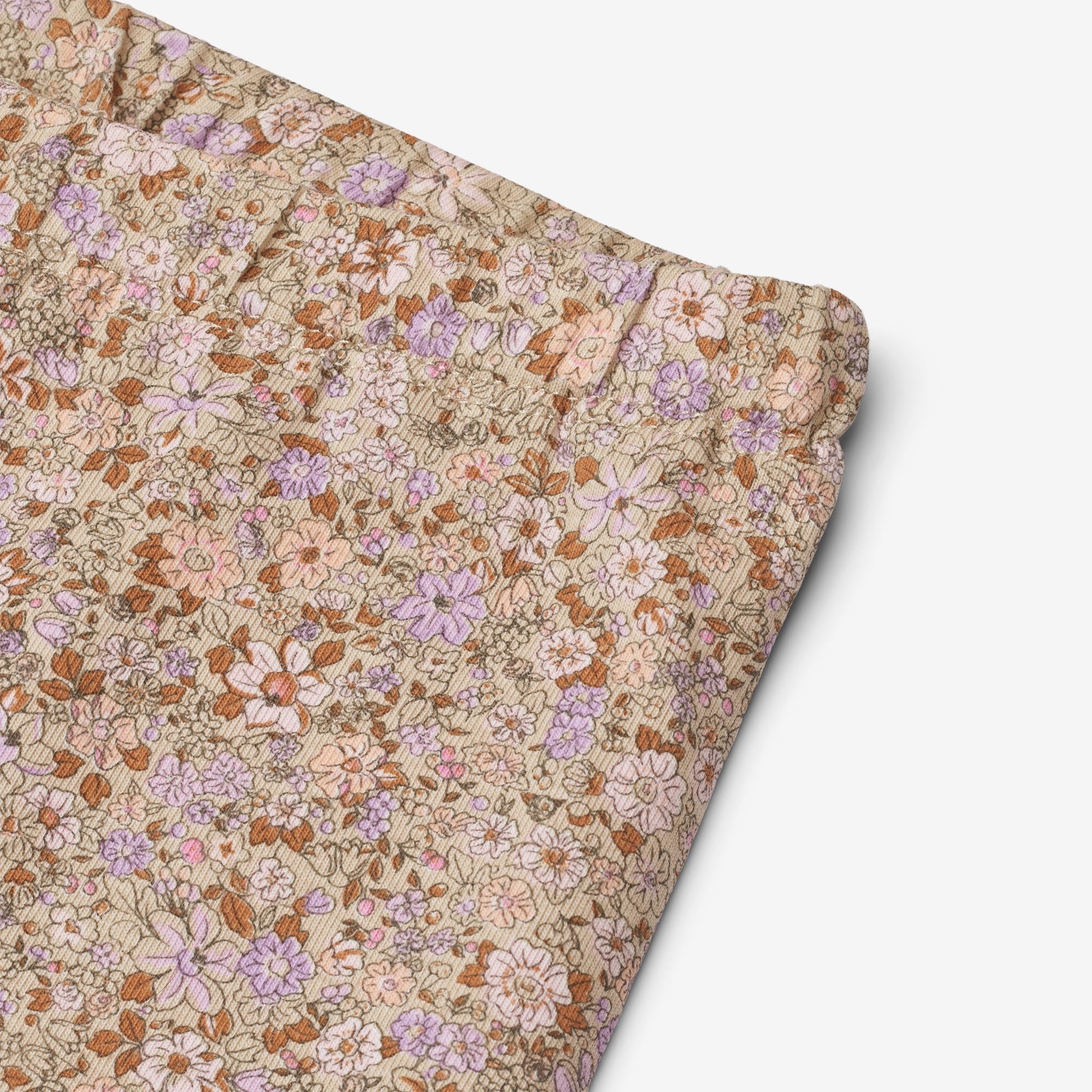 wheat-anne-bike-shorts-lilac-flower-meadow-jersey image 3