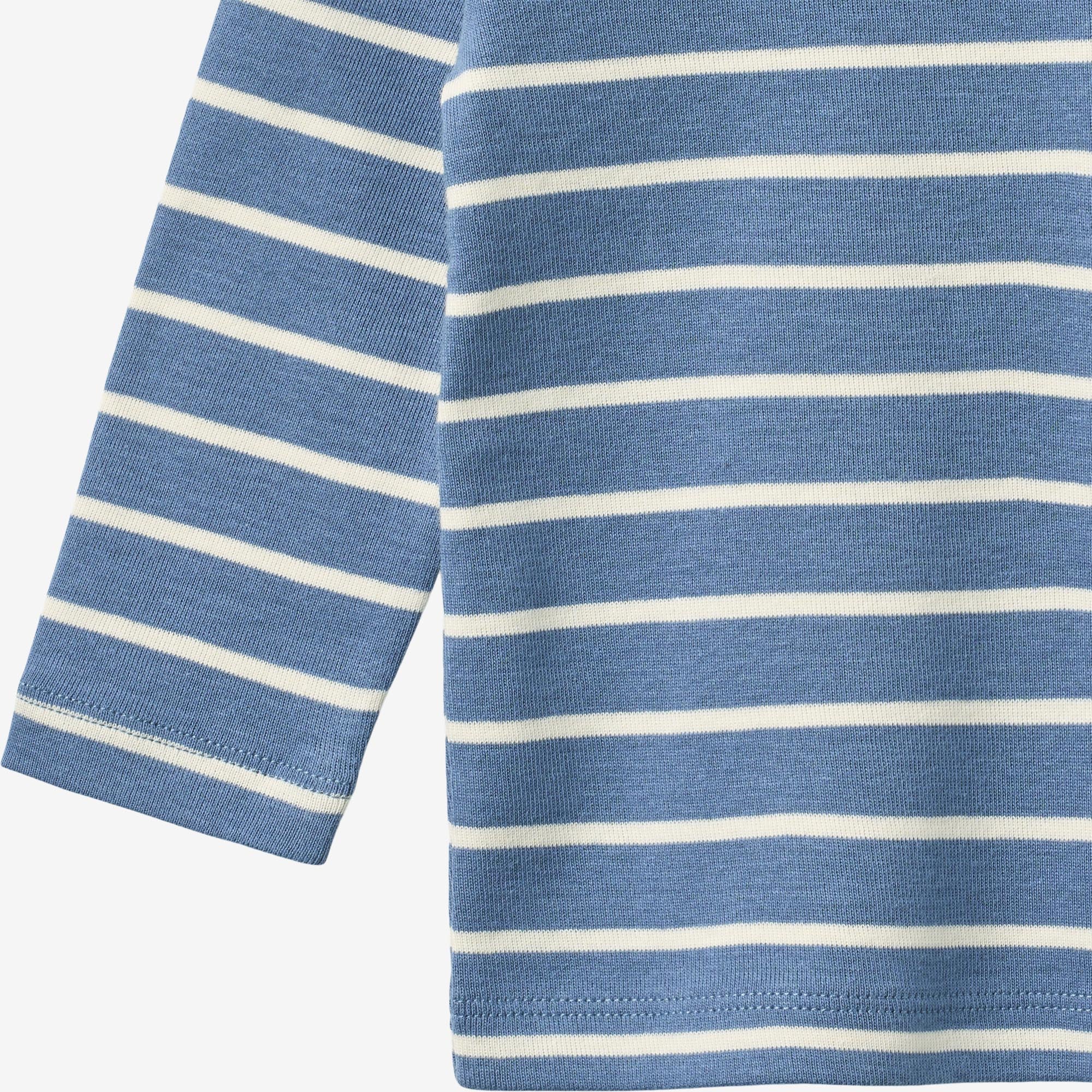 wheat-clothing-stig-langarmshirt-blue-stripe-baby-bio image 3