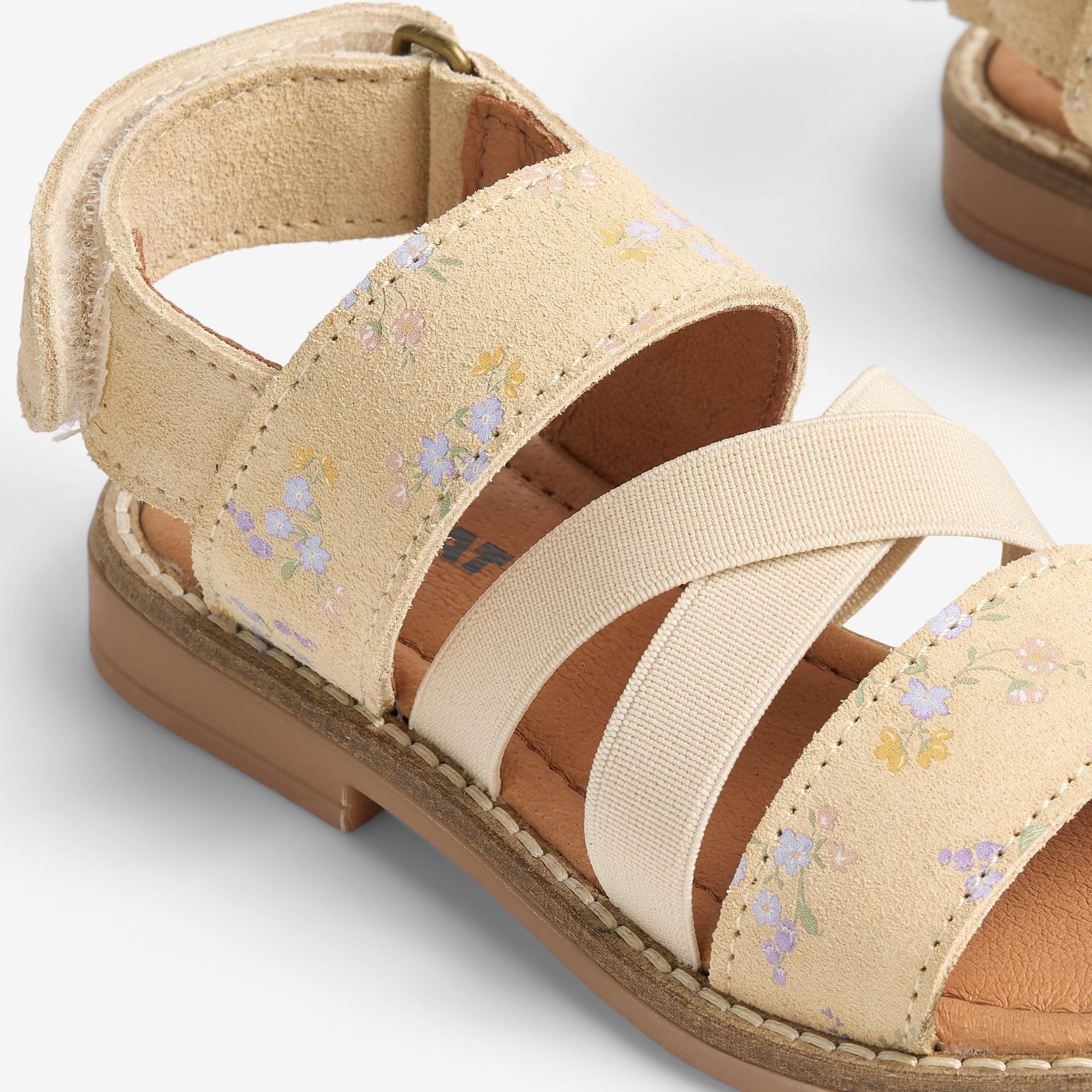 wheat-sandal-yuri-barely-apricot-flowers-sandale-wildleder-m-dchen image 4