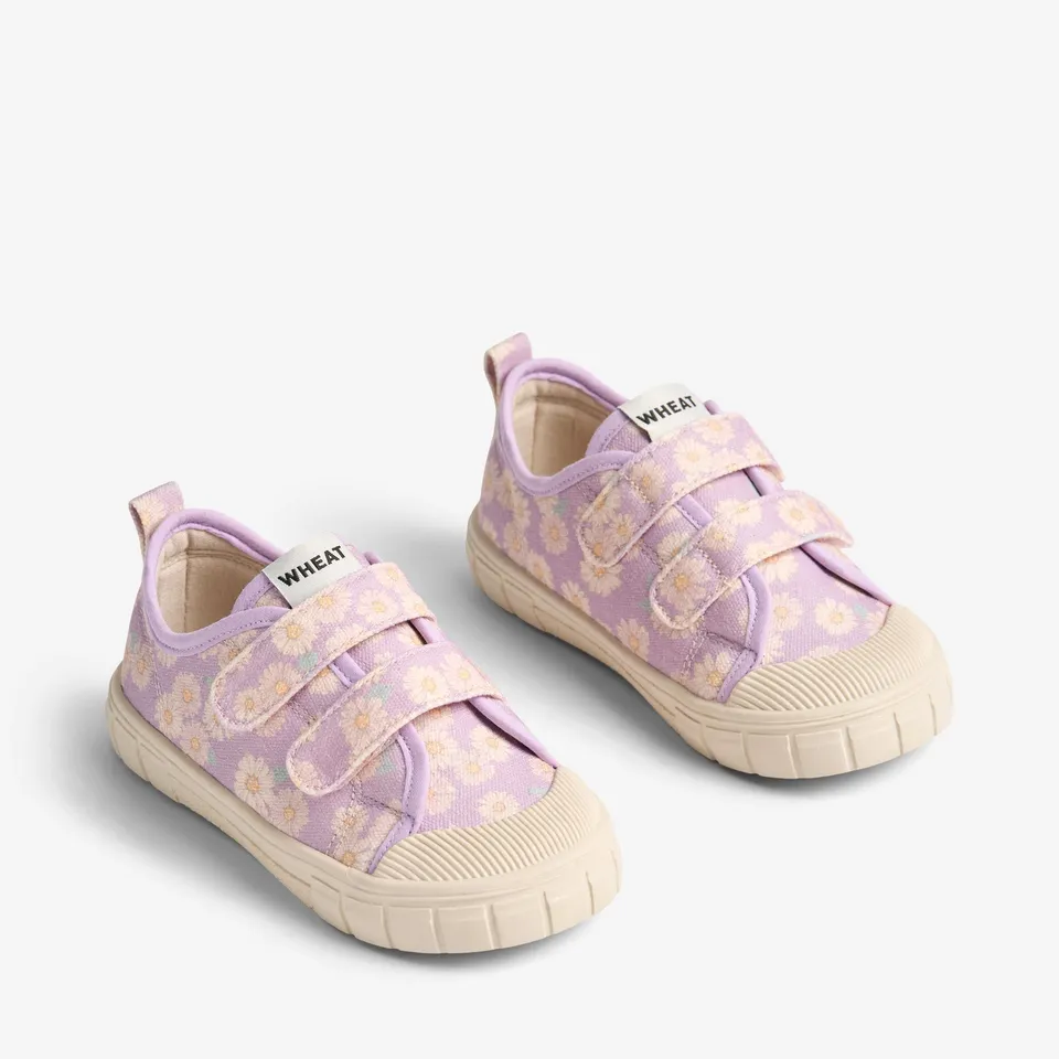 wheat-sneaker-bobbie-sneaker-lavender-daisies-bio-baumwolle image 1
