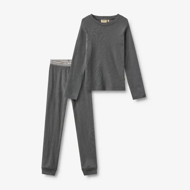 wheat-outerwear-baselayer-set-thermo-dark-charcoal-merino image 1