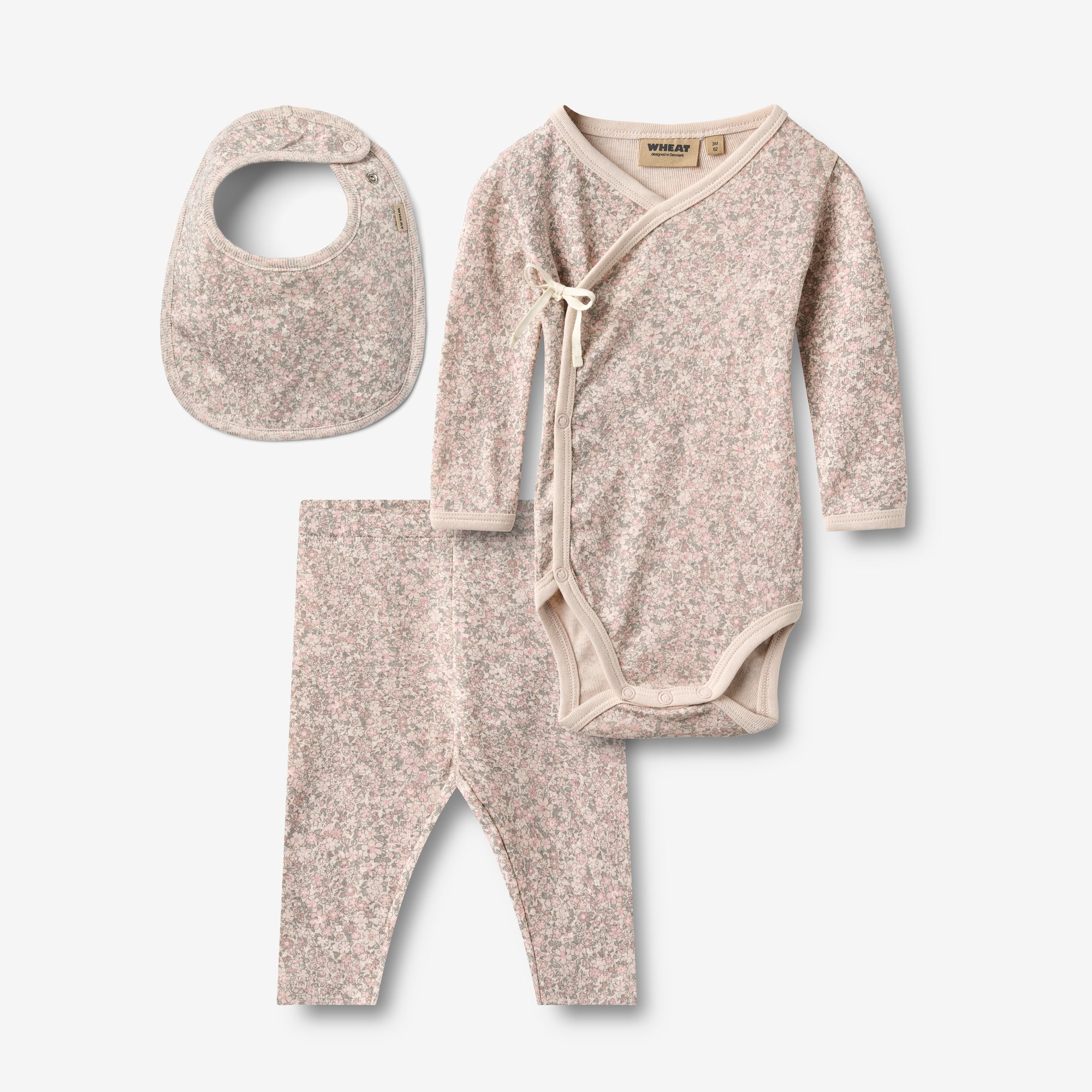 wheat-flore-almond-flower-meadow-baby-set-bio-geschenkbox image 2
