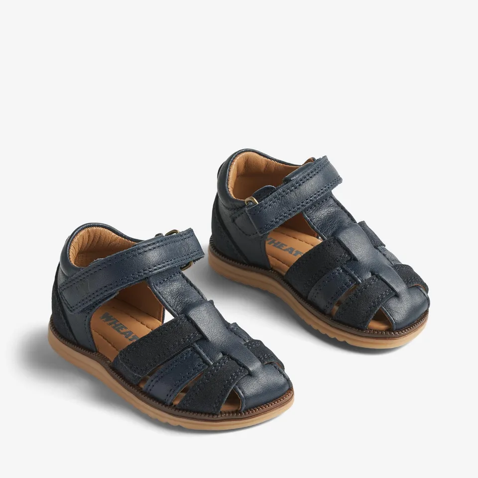 wheat-sky-lauflern-sandale-navy-stripe-leder image 1