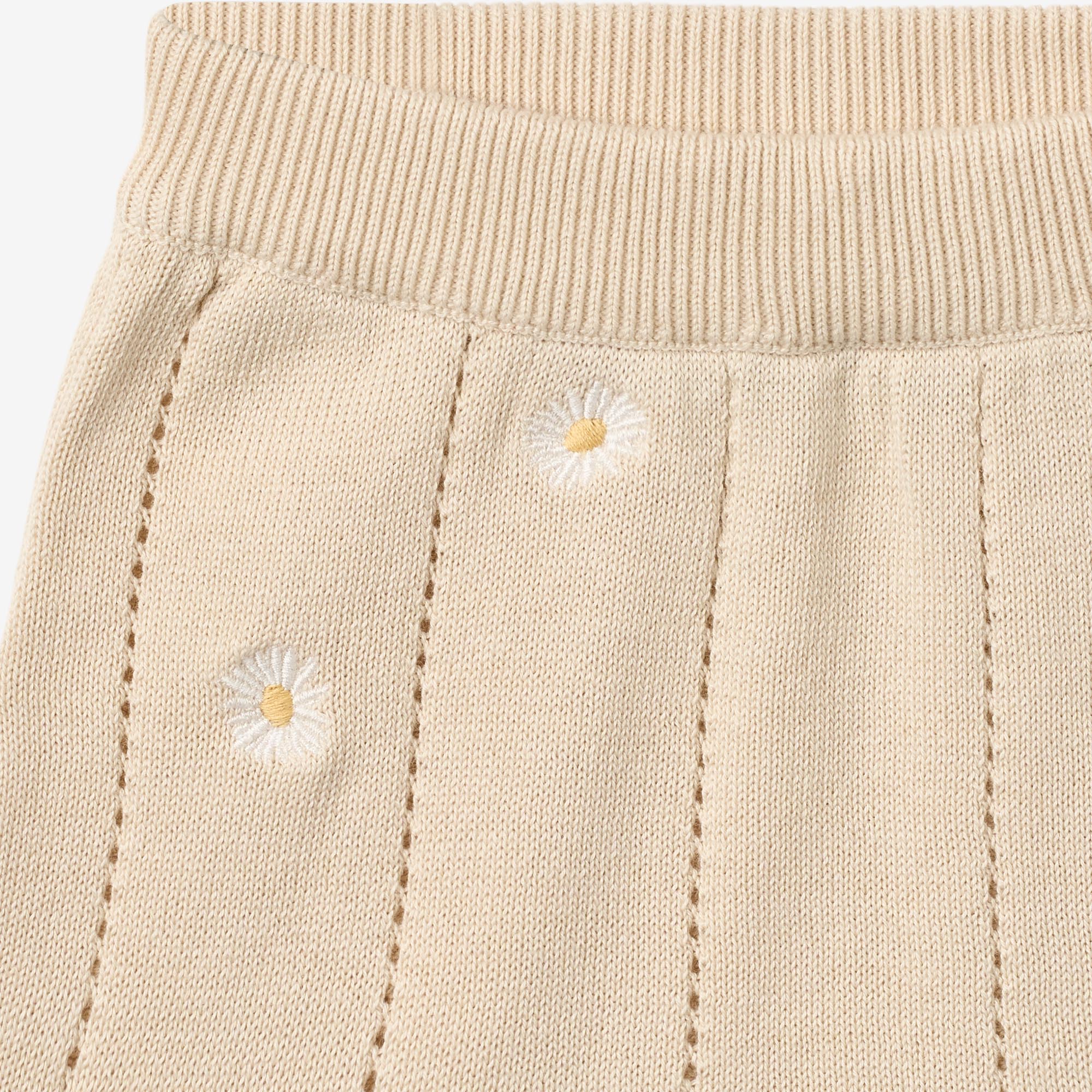 wheat-dua-shorts-sandshell-white-flowers-baby image 3