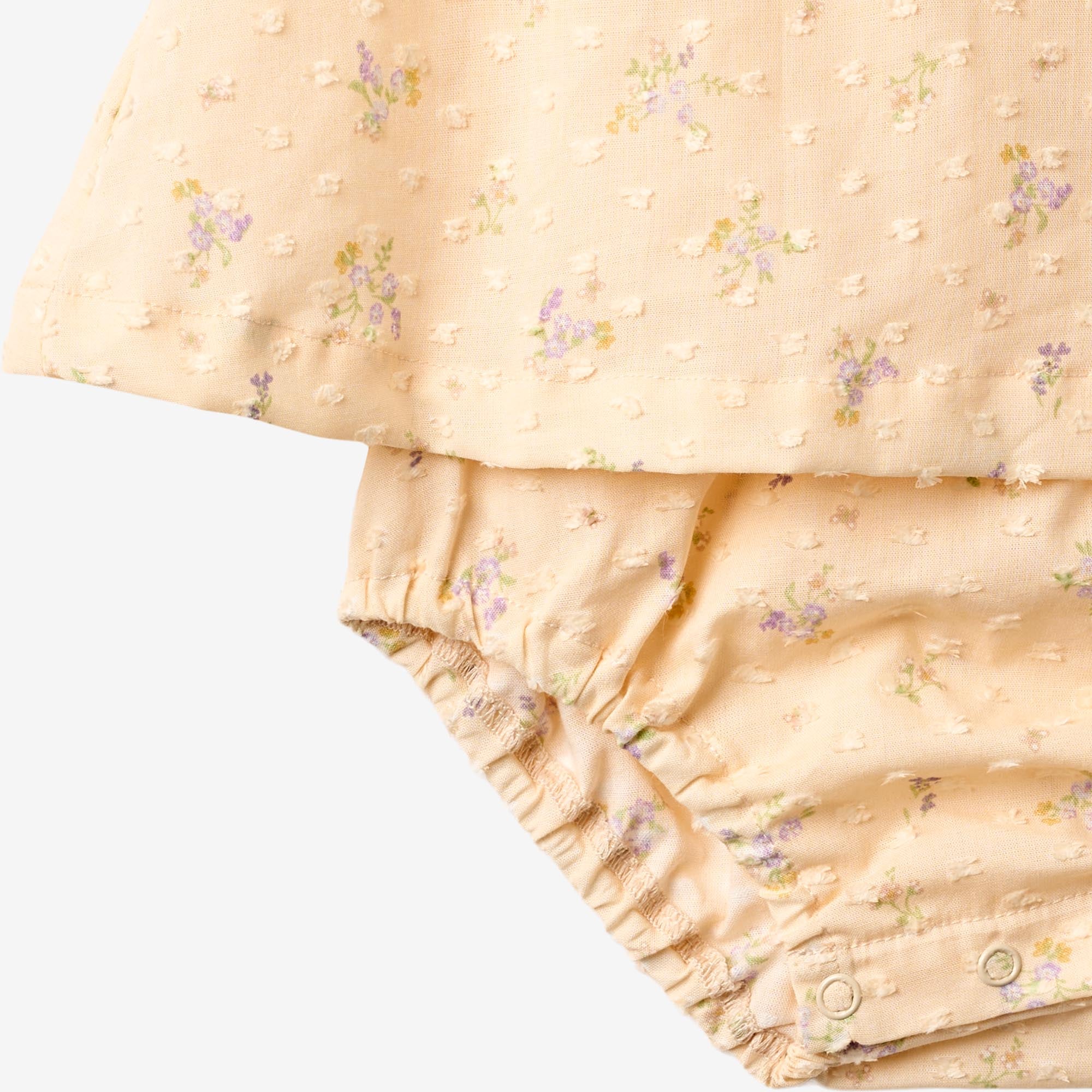 wheat-ingeborg-kleid-body-barely-apricot-flowers-bio image 3