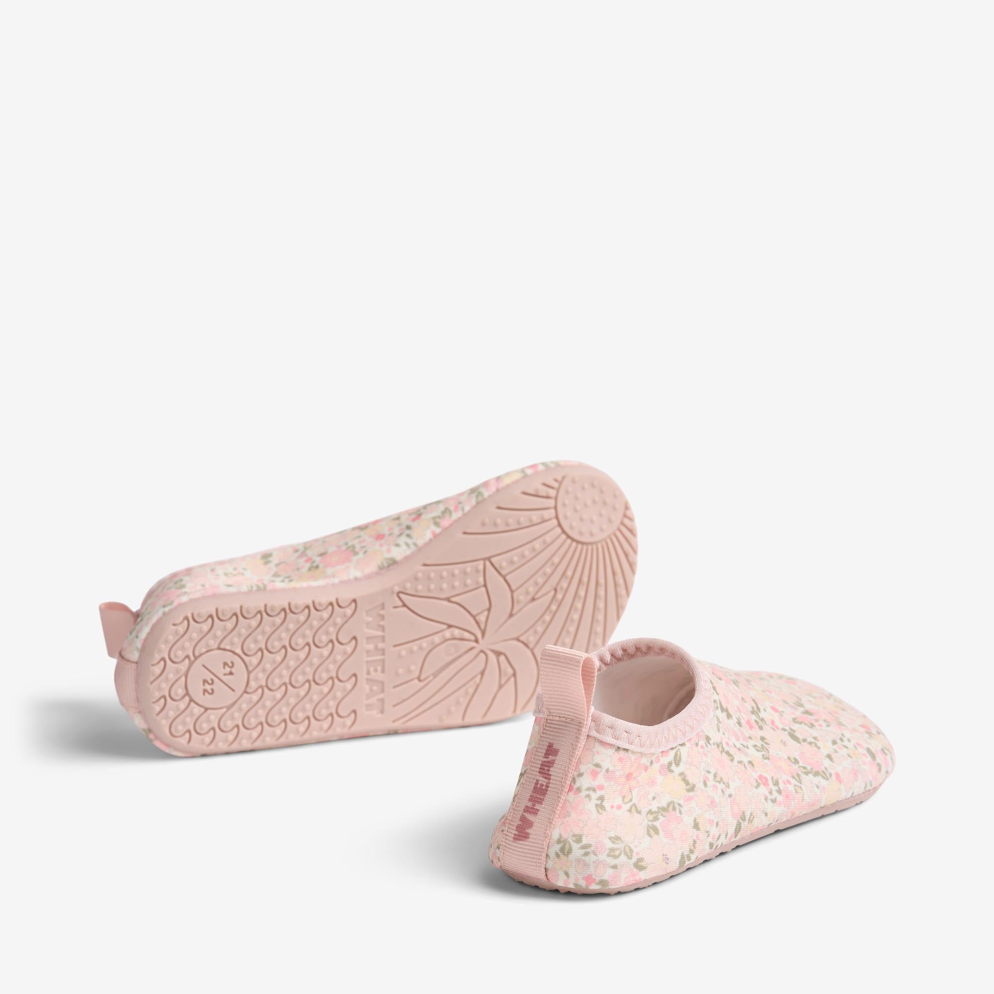 wheat-dolphin-badeschuhe-ivory-flower-meadow-barfu image 2