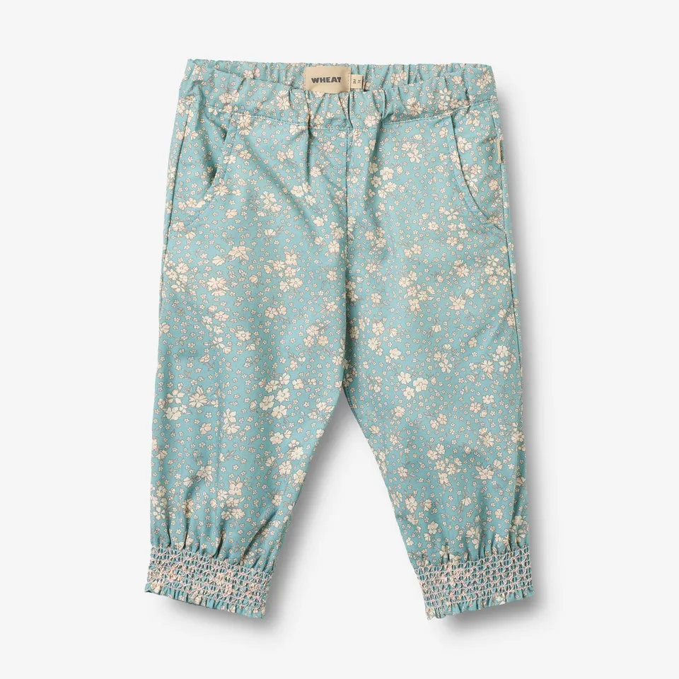 wheat-sara-baby-hose-spring-lake-flowers-bio image 1
