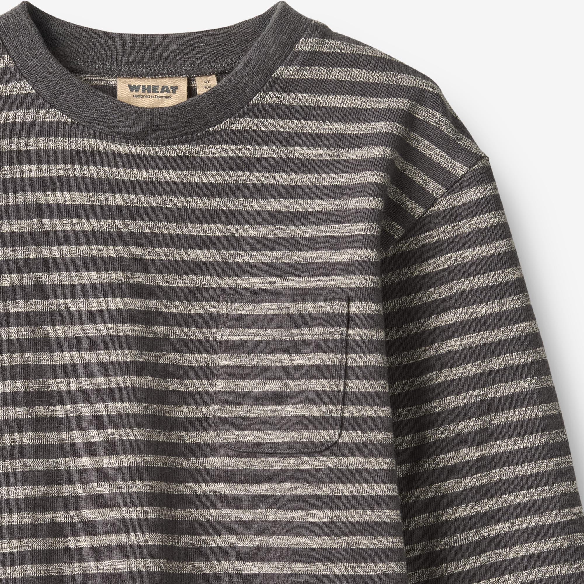 wheat-clothing-ross-langarmshirt-dark-charcoal-stripe-bio image 3