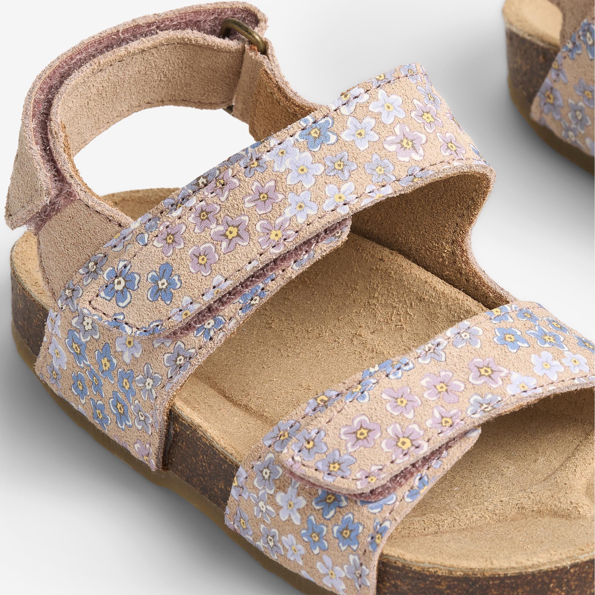 wheat-clara-sandale-powder-blue-flowers-leder image 4