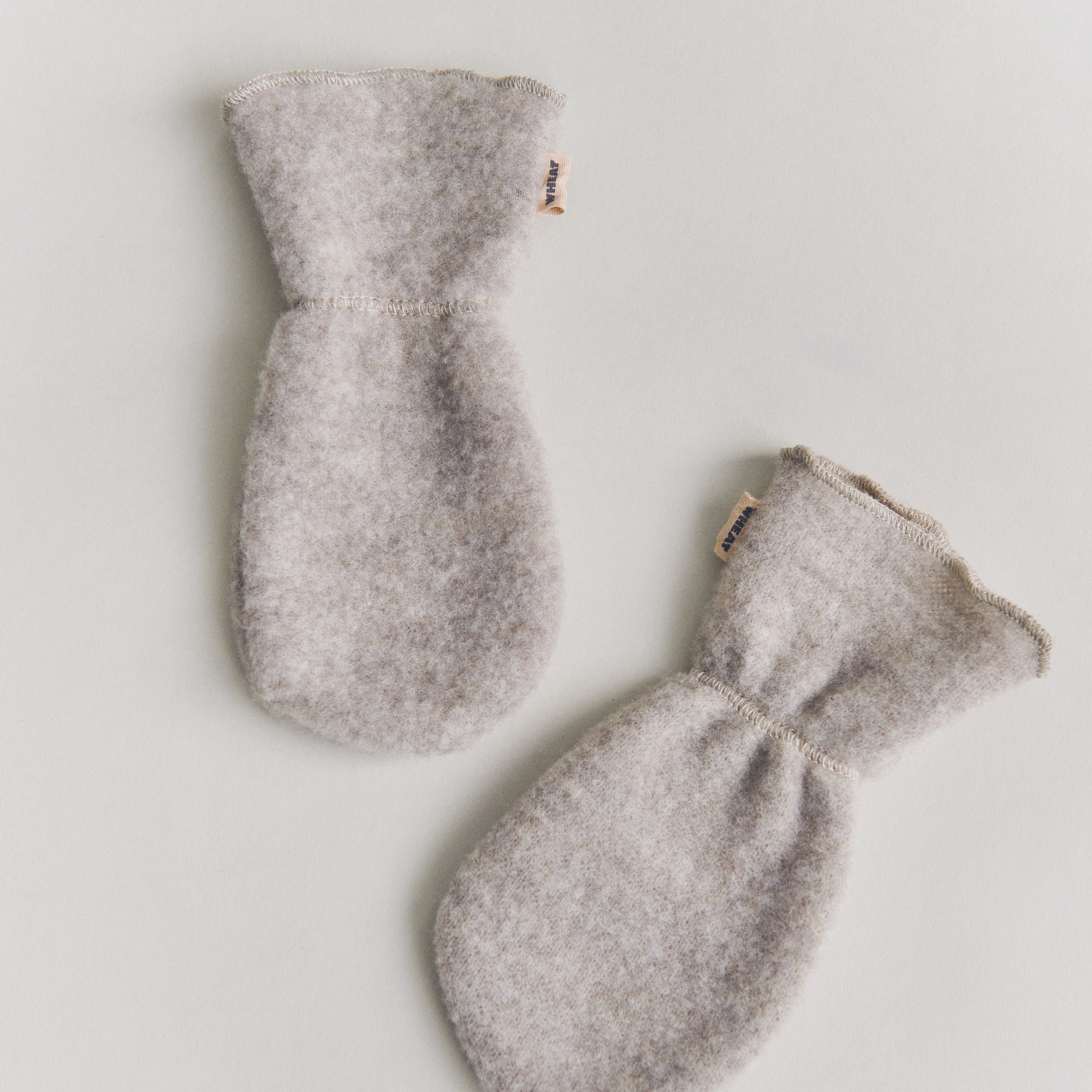 wheat-jay-woll-fleece-f-ustlinge-khaki-melange-merino image 2