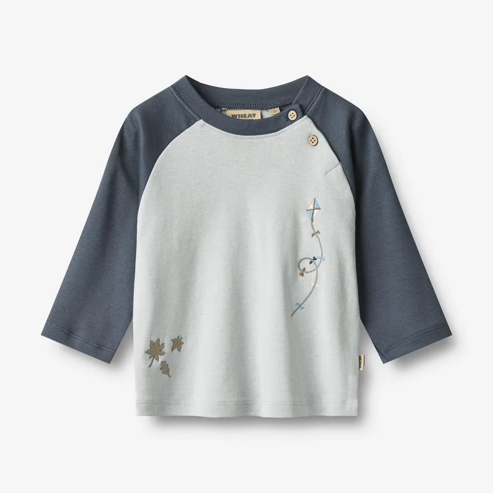 wheat-darrin-block-langarmshirt-mellow-sky-bio-baumwolle image 1