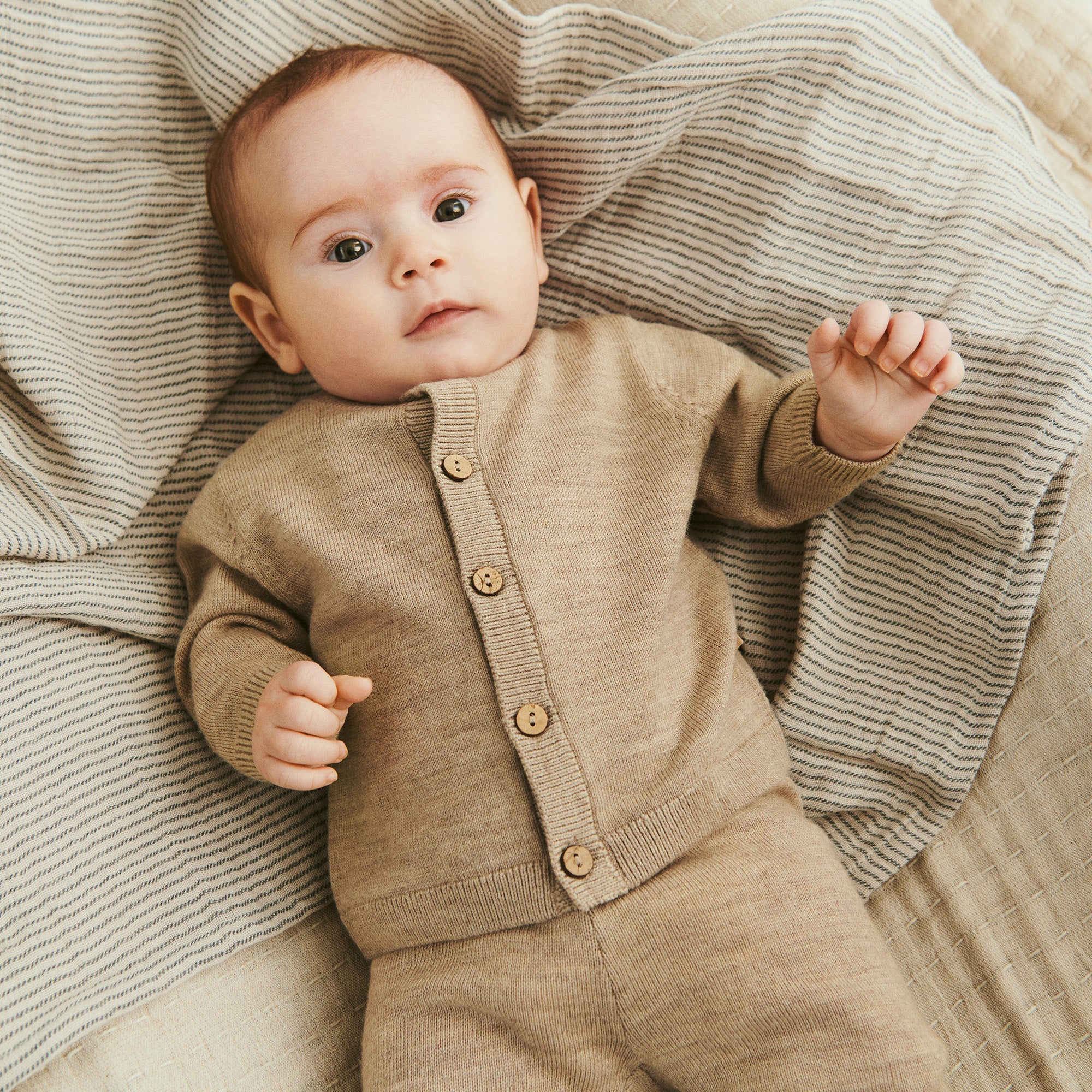 wheat-neel-strickhose-baby-warm-sand-melange-aus-merinowolle image 2