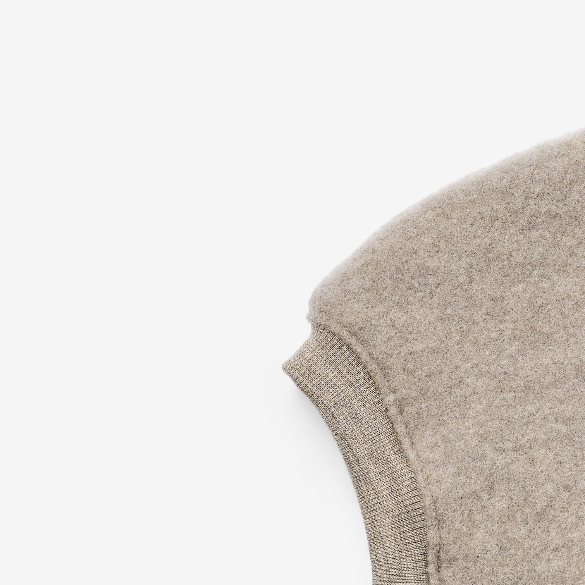 wheat-eli-sturmhaube-baby-khaki-melange-merinowolle image 3