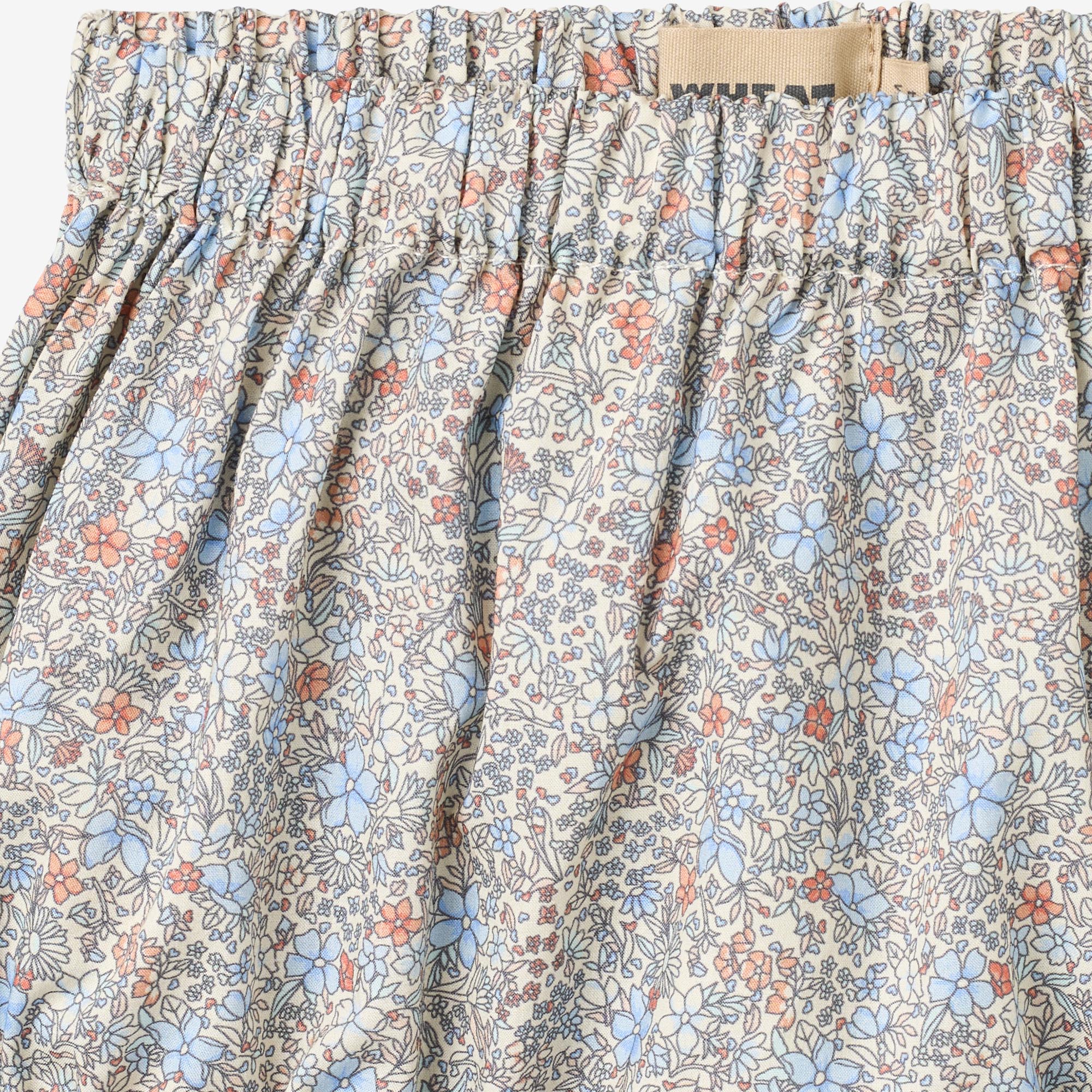 wheat-saloma-bloomers-air-blue-flowers-bio-baumwolle image 4