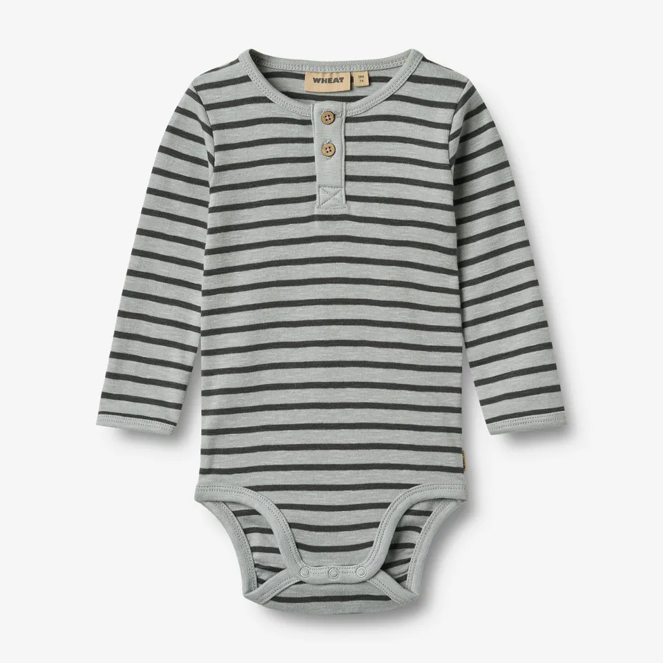wheat-benny-langarmbody-soft-blue-stripe-bio-baumwolle image 1