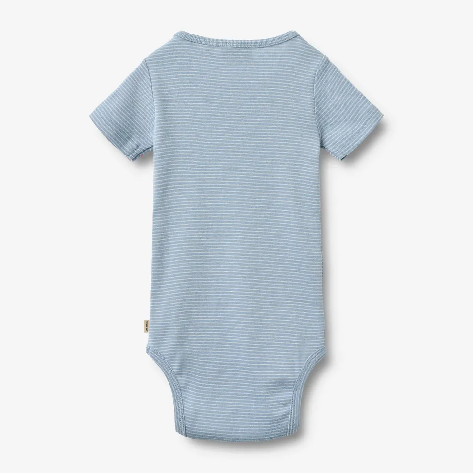 wheat-edvald-body-faded-blue-stripe-bio-baumwolle-baby image 1