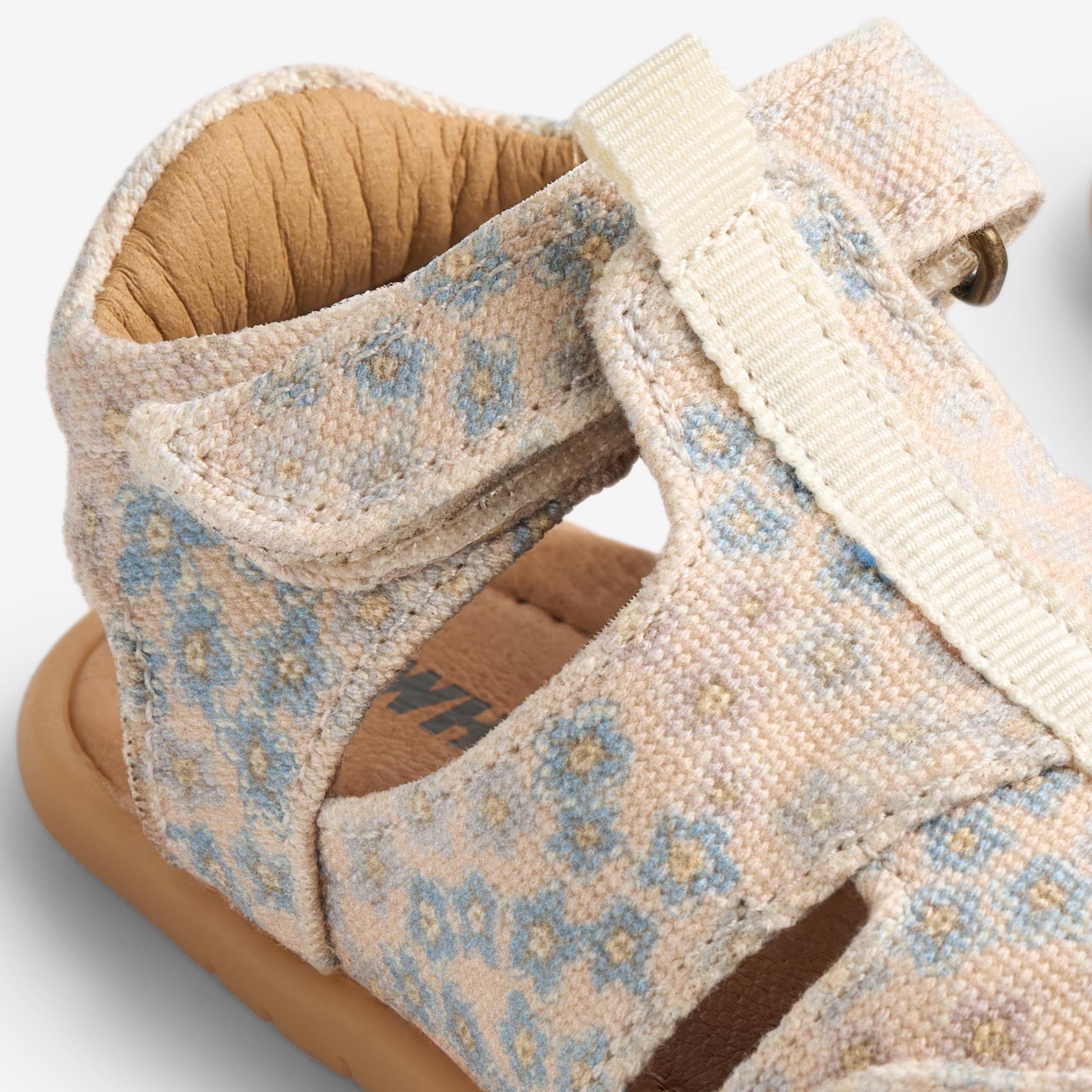 wheat-nolan-sandale-kleinkind-powder-blue-flowers-barfu image 4