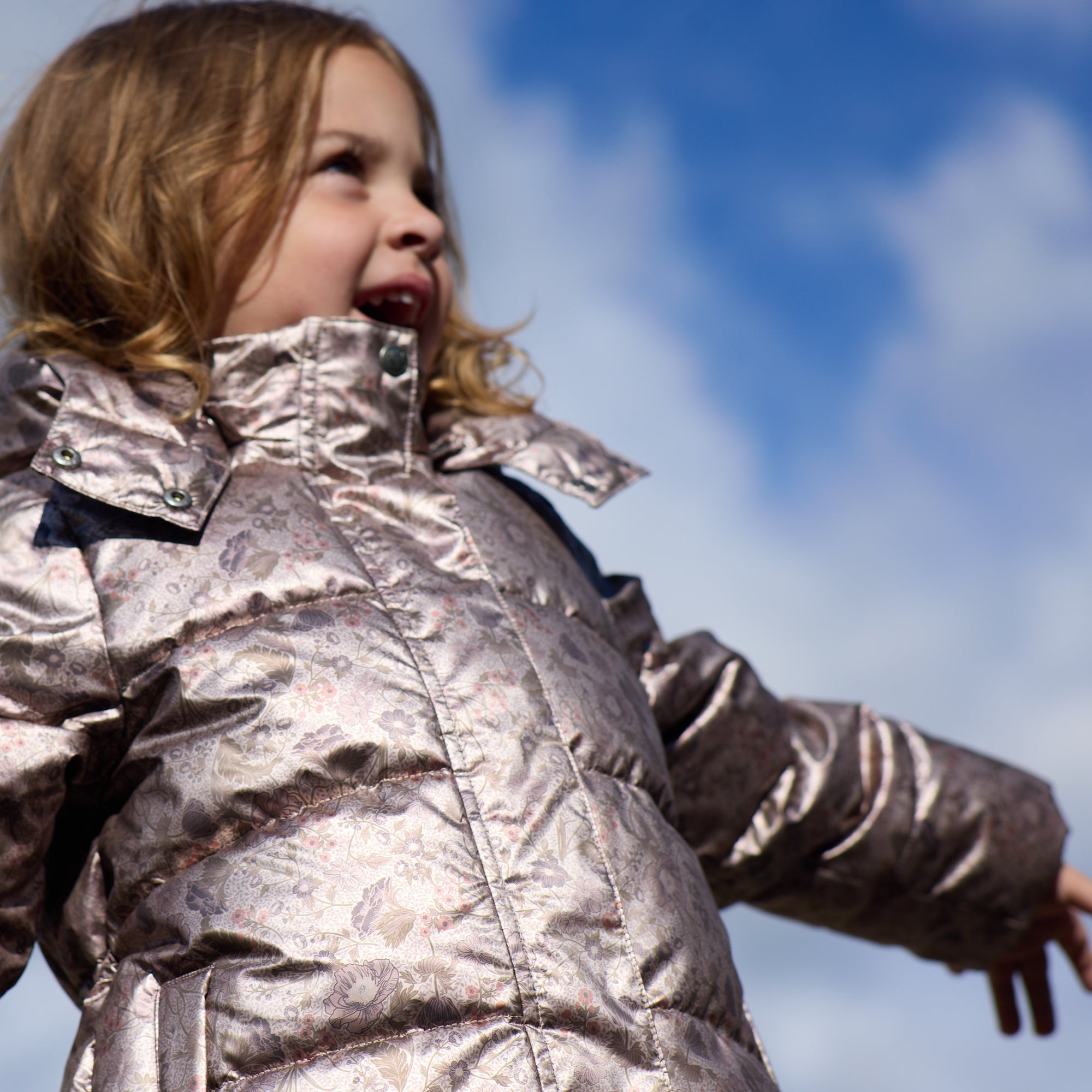 wheat-yrsa-puffer-winterjacke-golden-flowers-recycelt image 2