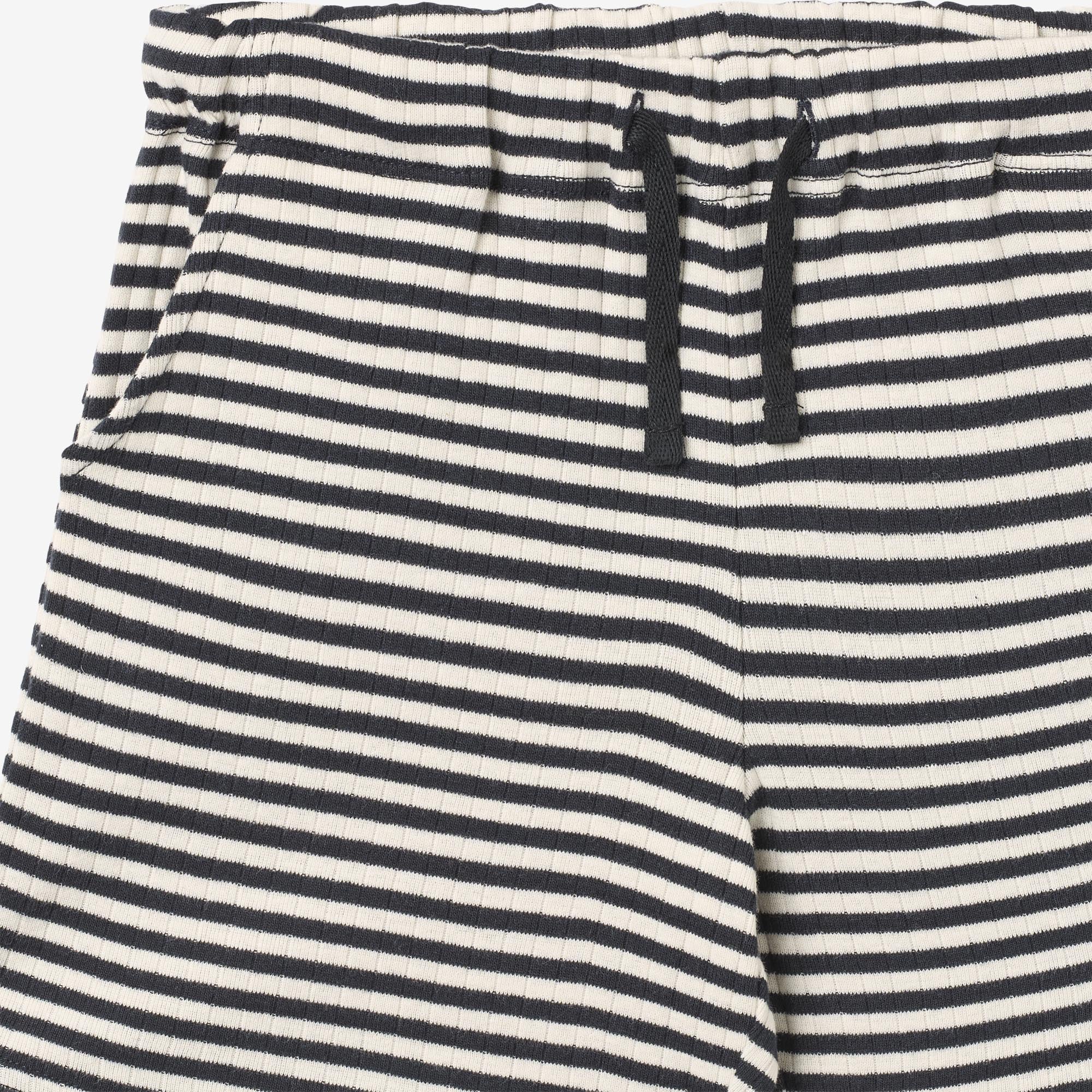 wheat-kalle-jersey-shorts-navy-rib-stripe-bio-baumwolle image 3