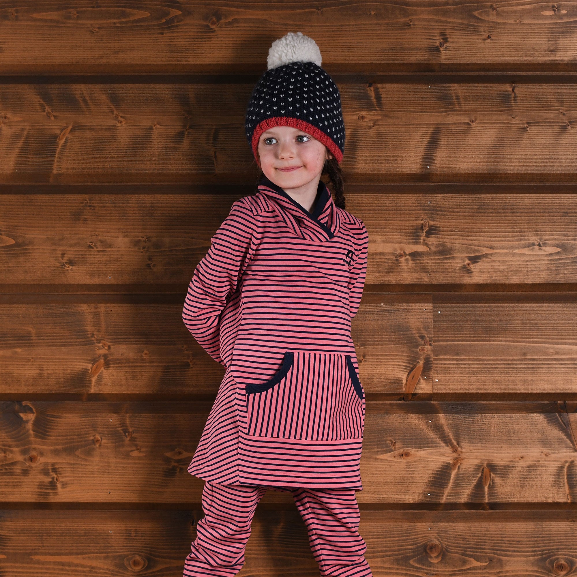 finkid-husky-lumikko-ringelkleid-biobaumwolle-beet-red-chili image 4